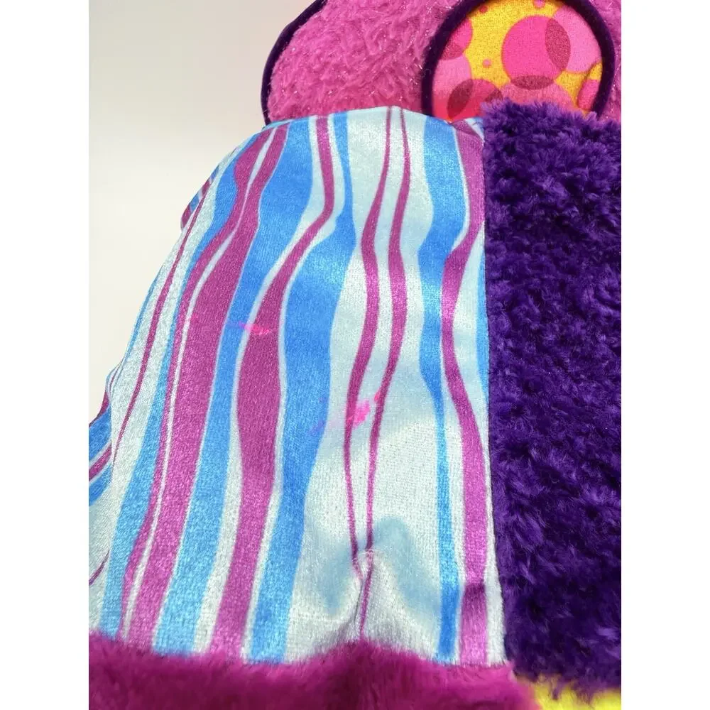 Manhattan Toy Groovy Girls Plush Doll Bed Attached Blanket Multicolore